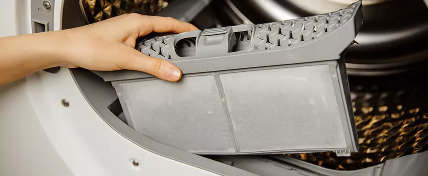 Signs Of A Clogged Dryer Lint Trap in Deerfield Beach, Florida